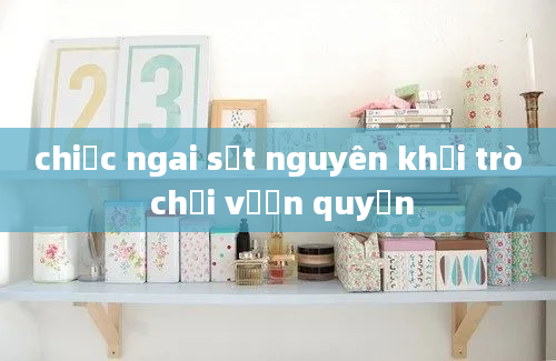 chiếc ngai sắt nguyên khối trò chơi vươn quyền